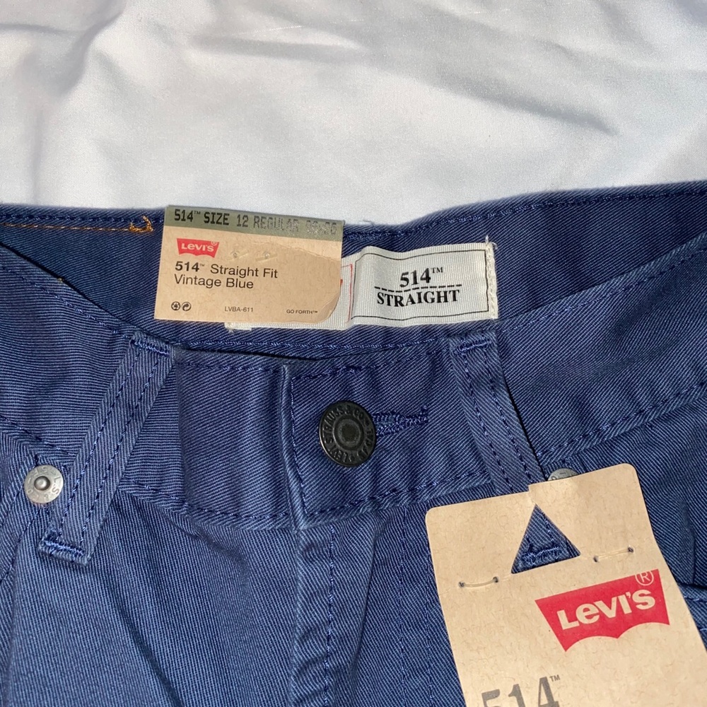 Blue Levi Jeans - Picture 3 of 7